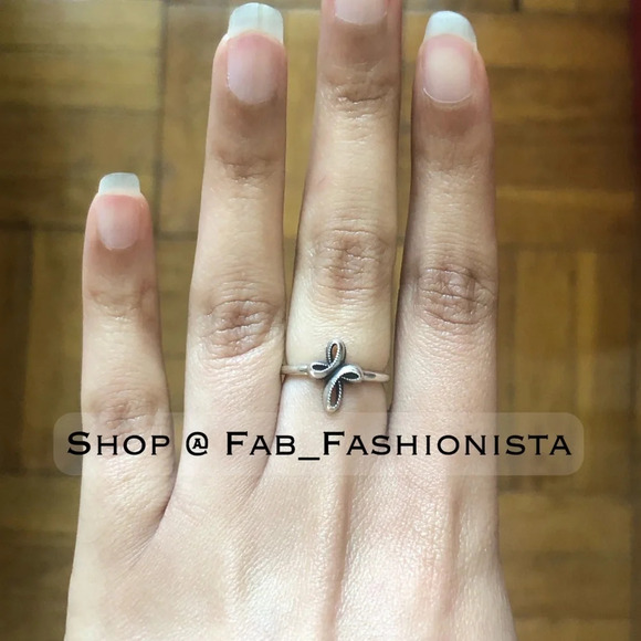 James Avery petite cross ring retired size 5.25 - Picture 4 of 8